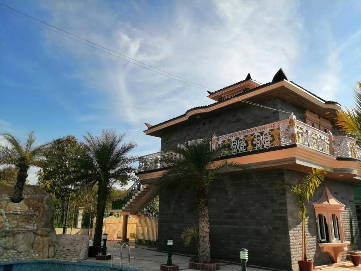 Mann The Palm Retreat Lucknow Exterior foto
