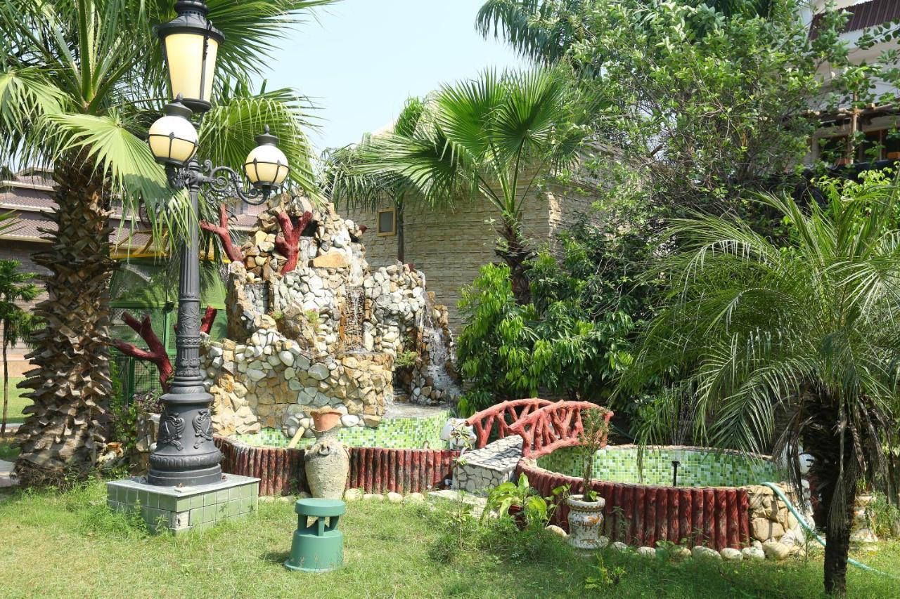 Mann The Palm Retreat Lucknow Exterior foto