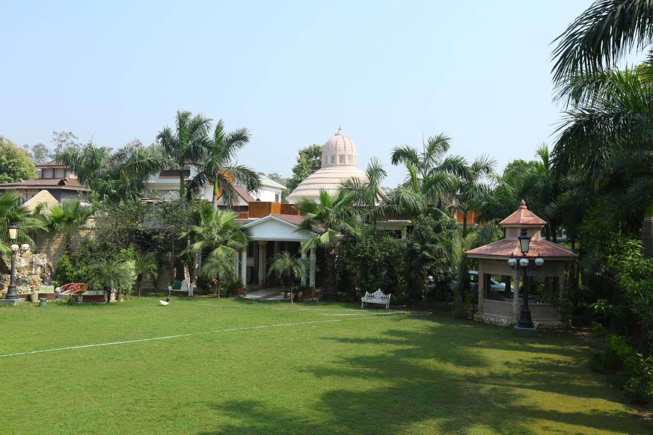 Mann The Palm Retreat Lucknow Exterior foto