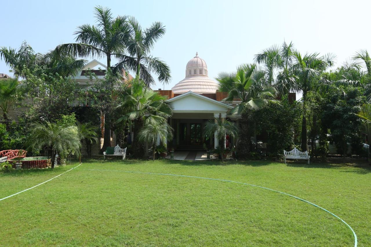 Mann The Palm Retreat Lucknow Exterior foto