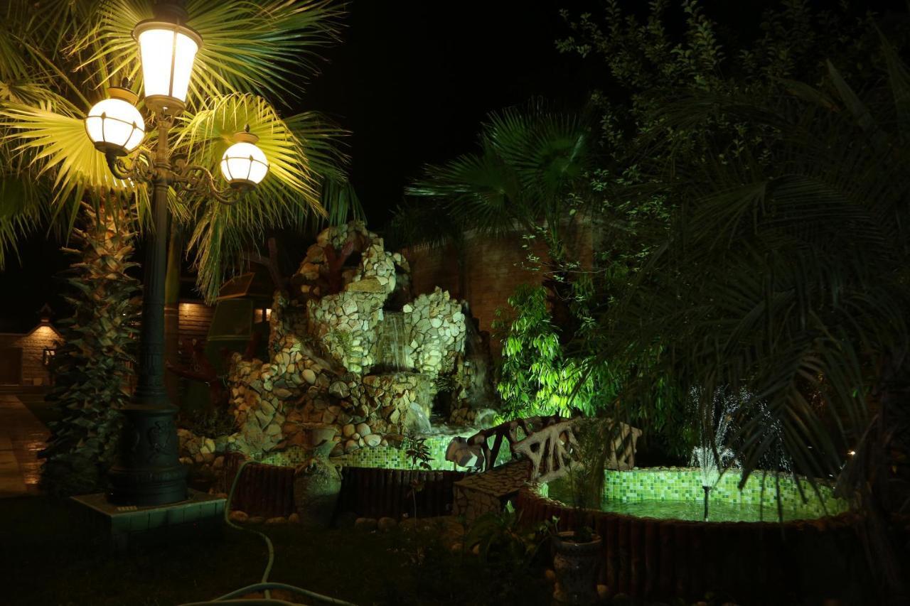 Mann The Palm Retreat Lucknow Exterior foto