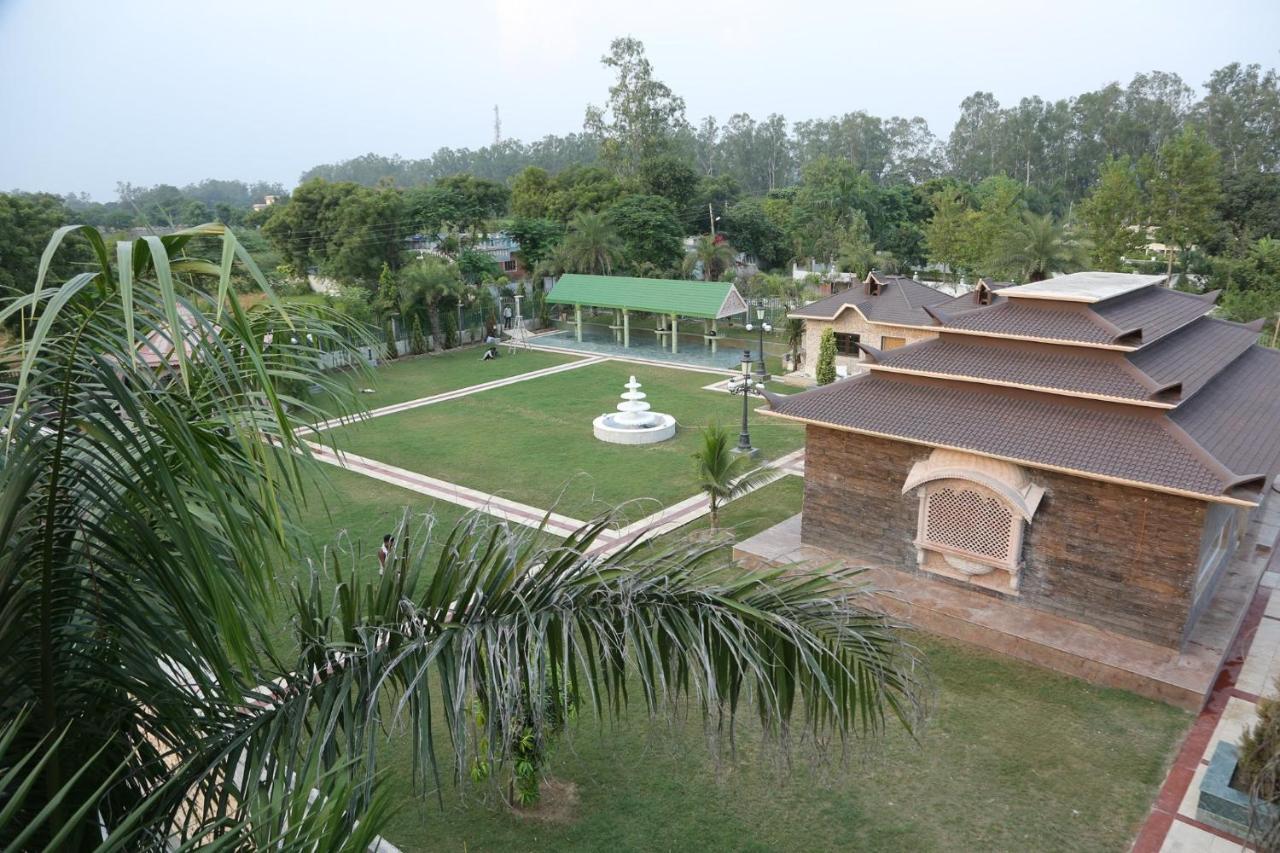 Mann The Palm Retreat Lucknow Exterior foto