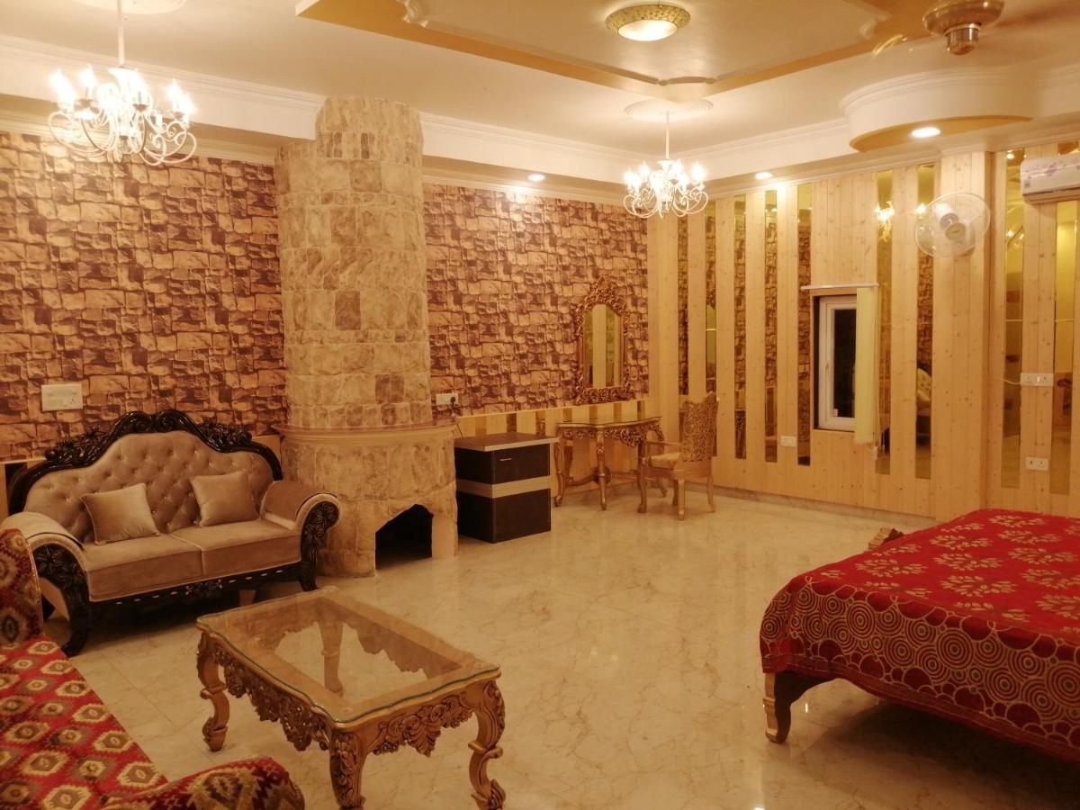 Mann The Palm Retreat Lucknow Exterior foto