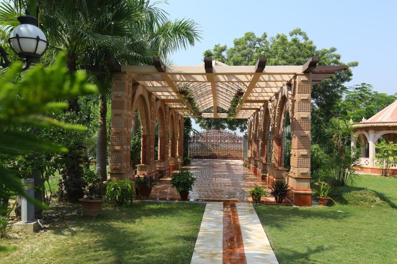 Mann The Palm Retreat Lucknow Exterior foto