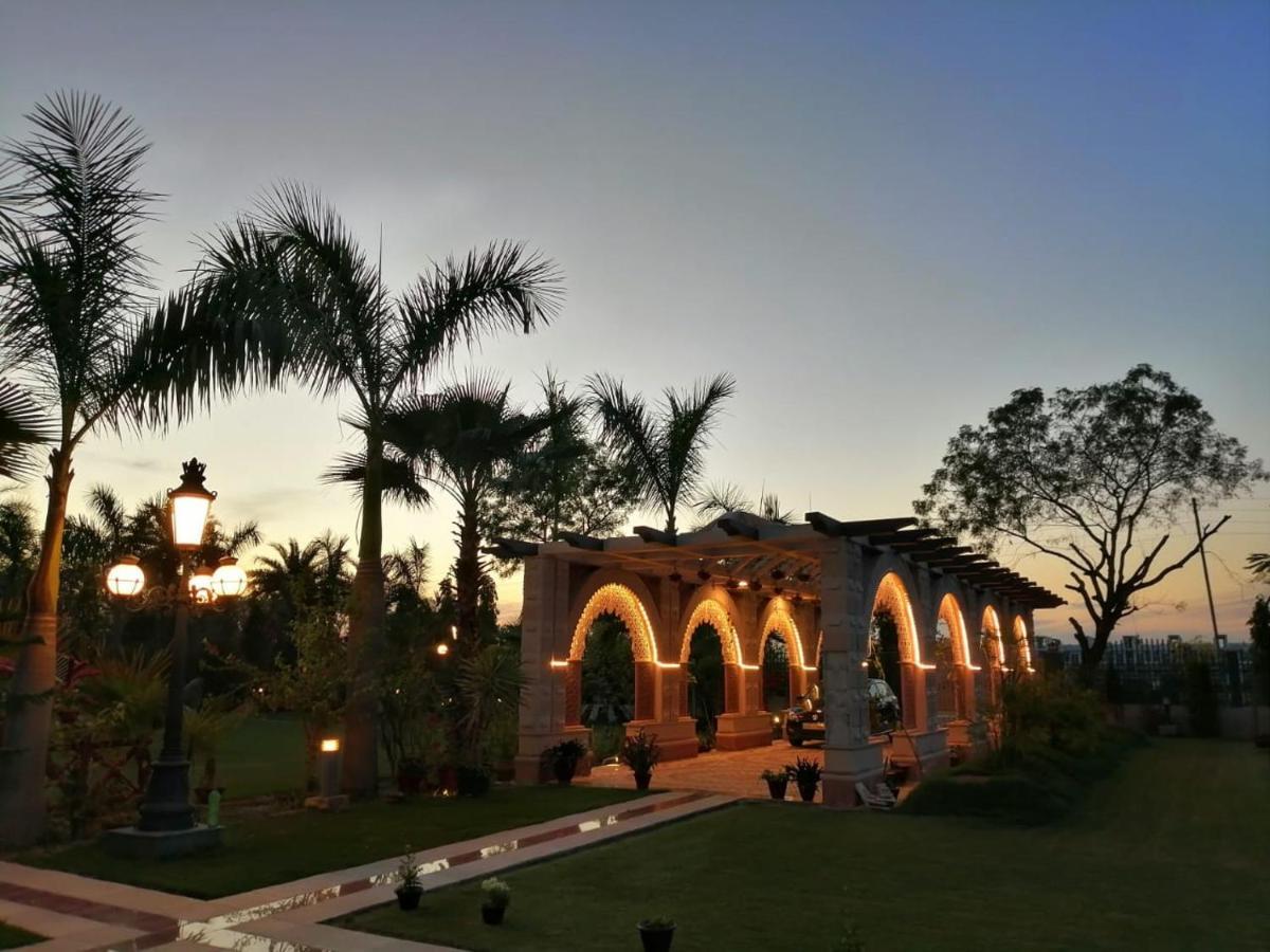 Mann The Palm Retreat Lucknow Exterior foto