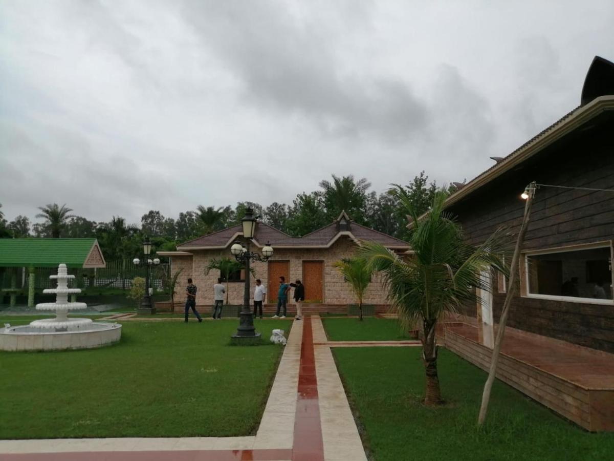 Mann The Palm Retreat Lucknow Exterior foto