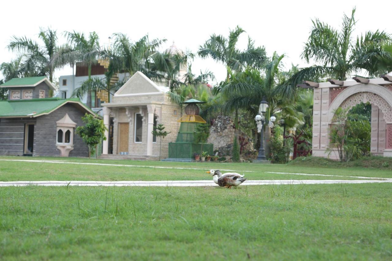 Mann The Palm Retreat Lucknow Exterior foto