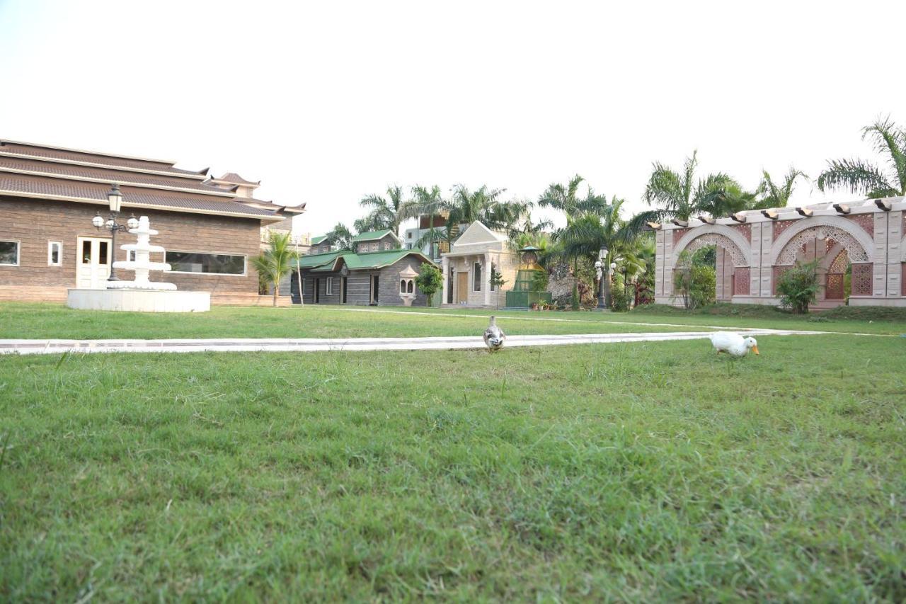 Mann The Palm Retreat Lucknow Exterior foto